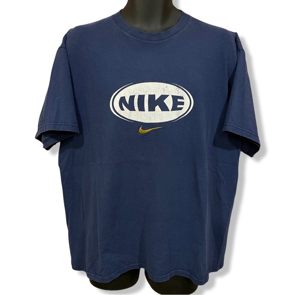 Vintage 90s Nike T-Shirt - Picture 1 of 3